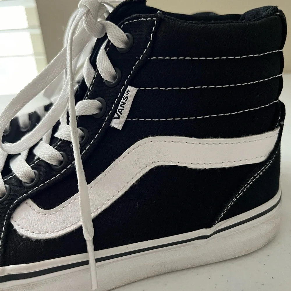 Vans Sk8-Hi Women’s | Size 7.5 | Like New - Picture 9 of 17